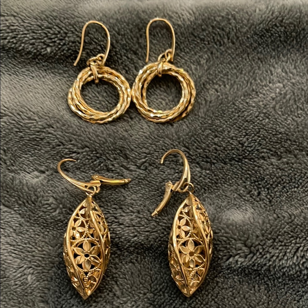 Elegant Gold Filigree Earrings Set